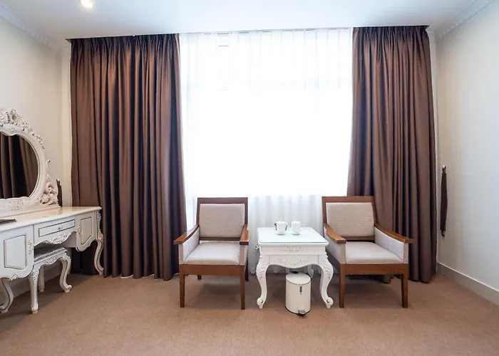 Huong Bien Hotel *